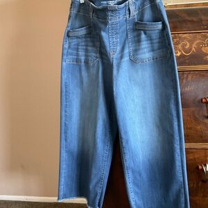 Size 12.  Chicos size 2
Excellent condition 
Not worn
New without tags